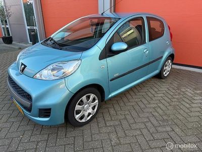 Occasion Peugeot 107 68 PK (50 kW) 2011 Blauw (metallic) Hatchback