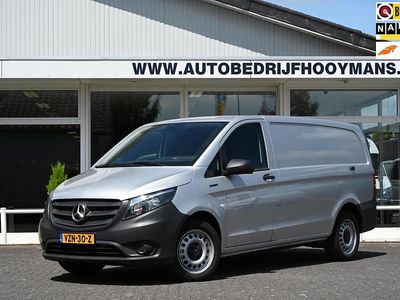 Zilver (metallic) Occasion 2021 Mercedes e-Vito MPV | € 22.500