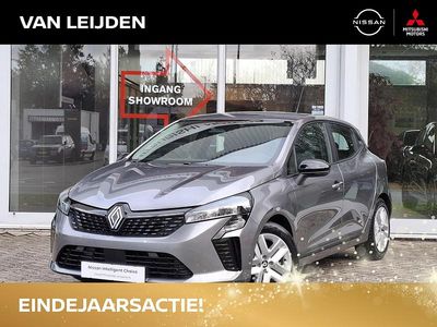 Grijs Gebruikt 2025 Renault Clio V Evolution Hatchback | € 19.950 (Eerlijke prijs)