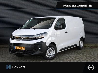Wit Nieuw 2025 Opel Vivaro-e Combi Van | € 46.995 (Goede deal)