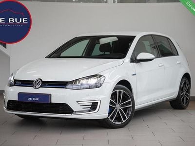 Wit Gebruikt 2015 VW Golf VII Executive Hatchback | € 9.911 (Eerlijke prijs)