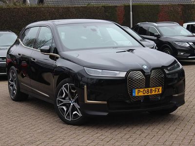 Zwart (metallic) Occasion 2022 BMW iX Executive SUV | € 57.950 (Super prijs)