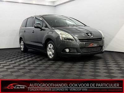 Grijs (metallic) Gebruikt 2012 Peugeot 5008 Active MPV | € 6.950 (Duur)