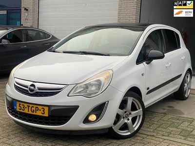 Wit Occasion 2012 Opel Corsa Cosmo Hatchback | € 4.450 (Eerlijke prijs)