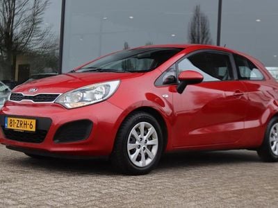Occasion Kia Rio Comfort 86 PK (63 kW) 2013 Rood Hatchback