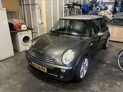 Grijs Occasion 2006 Mini Cooper Hatchback | € 2.750 (Eerlijke prijs)