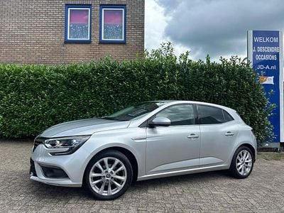 Grijs Occasion 2017 Renault Mégane IV Hatchback | € 10.950 (Eerlijke prijs)