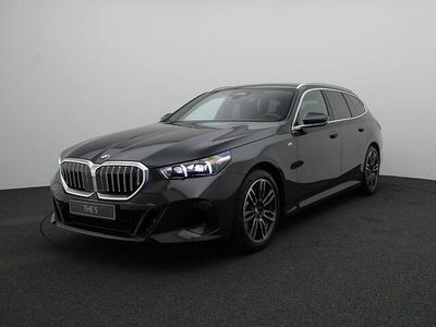 Grijs Nieuw 2025 BMW 520 M Sport Stationwagen | € 89.176 (Duur)