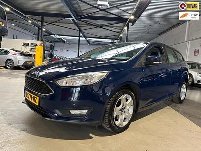 Blauw Gebruikt 2015 Ford Focus Titanium Stationwagen | € 4.599 (Eerlijke prijs)