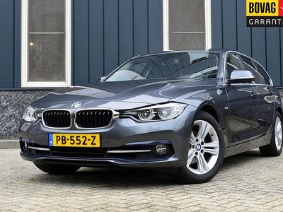 Grijs Gebruikt 2017 BMW 320 Sport Line Stationwagen | € 21.950 (Eerlijke prijs)