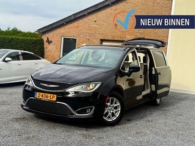 Zwart Gebruikt 2017 Chrysler Grand Voyager Limited MPV | € 34.950