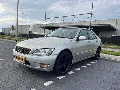 Lexus IS200