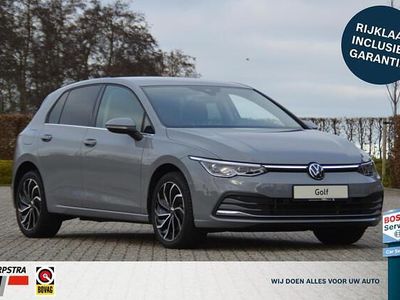 Grijs Occasion 2022 VW Golf VIII Style Hatchback | € 26.950 (Eerlijke prijs)