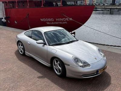 Porsche 911 Carrera 4