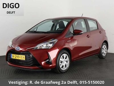 Occasion Toyota Yaris Hybrid Active 101 PK (74 kW) 2020 Rood Hatchback