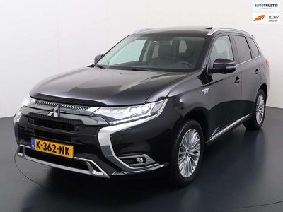Zwart Gebruikt 2021 Mitsubishi Outlander P-HEV Intense+ SUV | € 19.950 (Goede deal)