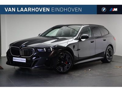 Grijs Occasion 2026 BMW 530e Comfort Edition Stationwagen | € 91.949