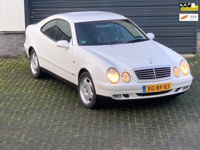 tweedehands Mercedes 200 CLK-KLASSE CoupéSport in topstaat. geen roest.