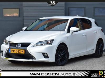 Lexus CT200h