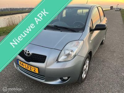 Occasion Toyota Yaris Cool 87 PK (63 kW) 2009 Grijs Hatchback
