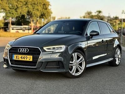 Grijs Occasion 2019 Audi A3 Sportback S-Line Hatchback | € 17.999 (Goede deal)