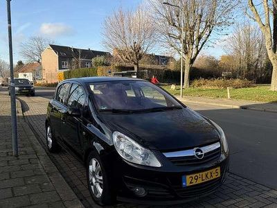 Zwart Occasion 2010 Opel Corsa Cosmo MPV | € 4.200 (Duur)