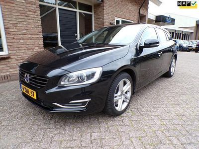Zwart Gebruikt 2015 Volvo V60 Summum Stationwagen | € 8.950 (Eerlijke prijs)