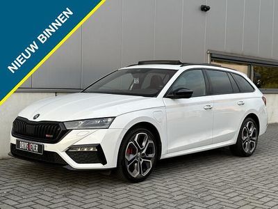 Wit Occasion 2021 Skoda Octavia RS Stationwagen | € 24.995 (Eerlijke prijs)