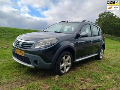 Grijs Gebruikt 2010 Dacia Sandero Stepway Hatchback | € 3.450 (Eerlijke prijs)