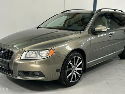 tweedehands Volvo V70 2.0F Momentum YOUNGTIMER / XENON