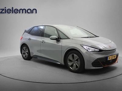 Grijs Occasion 2022 Cupra Born Hatchback | € 18.345 (Eerlijke prijs)