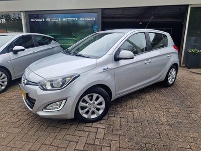 tweedehands Hyundai i20 1.2i i-Deal 2E EIGENAAR|12MND GARANTIE|CAMERA|NAVI