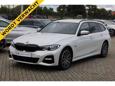 BMW 330e