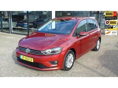 Occasion VW Golf Sportsvan Highline 125 PK (91 kW) 2016 Rood MPV