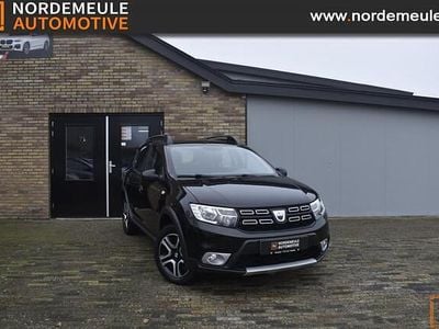 Zwart Gebruikt 2020 Dacia Sandero Stepway Hatchback | € 8.450 (Eerlijke prijs)