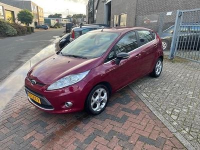 Occasion Ford Fiesta Titanium 82 PK (60 kW) 2010 Paars Hatchback