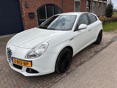 tweedehands Alfa Romeo Giulietta 1.4 T Distinctive apk t/m 31-08-2025