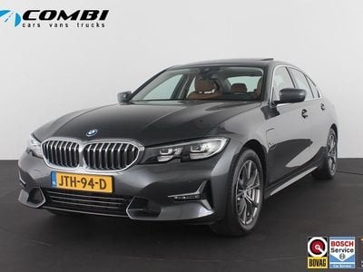 Grijs Occasion 2022 BMW 330e Executive Sedan | € 34.850 (Super prijs)
