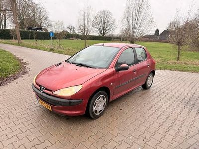 Gebruikt 2002 Peugeot 206 | € 1.100 (Eerlijke prijs)
