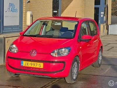 Rood Gebruikt 2016 VW up! Beats Hatchback | € 4.995 (Goede deal)
