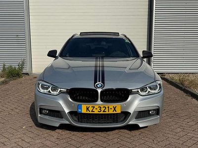 Zilver Gebruikt 2017 BMW 320 M Sport Stationwagen | € 21.995