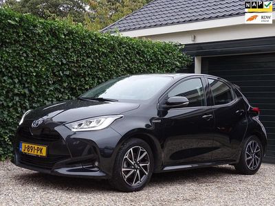 Zwart Gebruikt 2020 Toyota Yaris Edition Hatchback | € 19.500 (Eerlijke prijs)