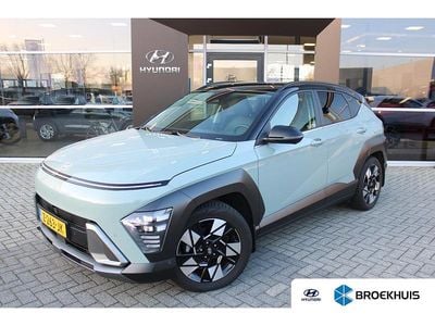 Groen (metallic) Occasion 2024 Hyundai Kona Premium SUV | € 31.900 (Goede deal)