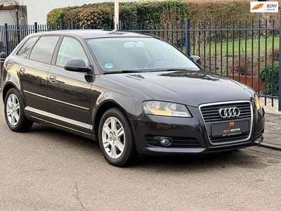 Grijs Gebruikt 2010 Audi A3 Sportback Attraction Hatchback | € 5.450 (Super prijs)