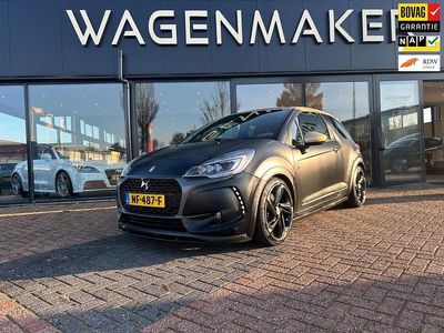 Zwart (metallic) Gebruikt 2017 DS Automobiles DS3 Performance Black Special Hatchback | € 10.450