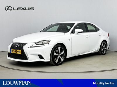 Lexus IS300h