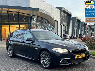 Zwart (metallic) Occasion 2011 BMW 520 M Sport Stationwagen | € 7.850 (Goede deal)