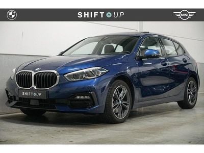 Blauw Gebruikt 2021 BMW 118 Basis Hatchback | € 20.940 (Goede deal)
