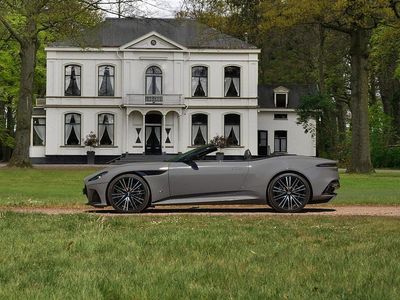 Grijs Occasion 2021 Aston Martin DBS Cabriolet | € 279.500