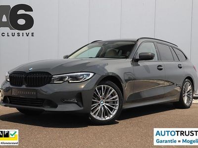 Grijs Occasion 2021 BMW 330e Shadowline Stationwagen | € 25.950 (Eerlijke prijs)